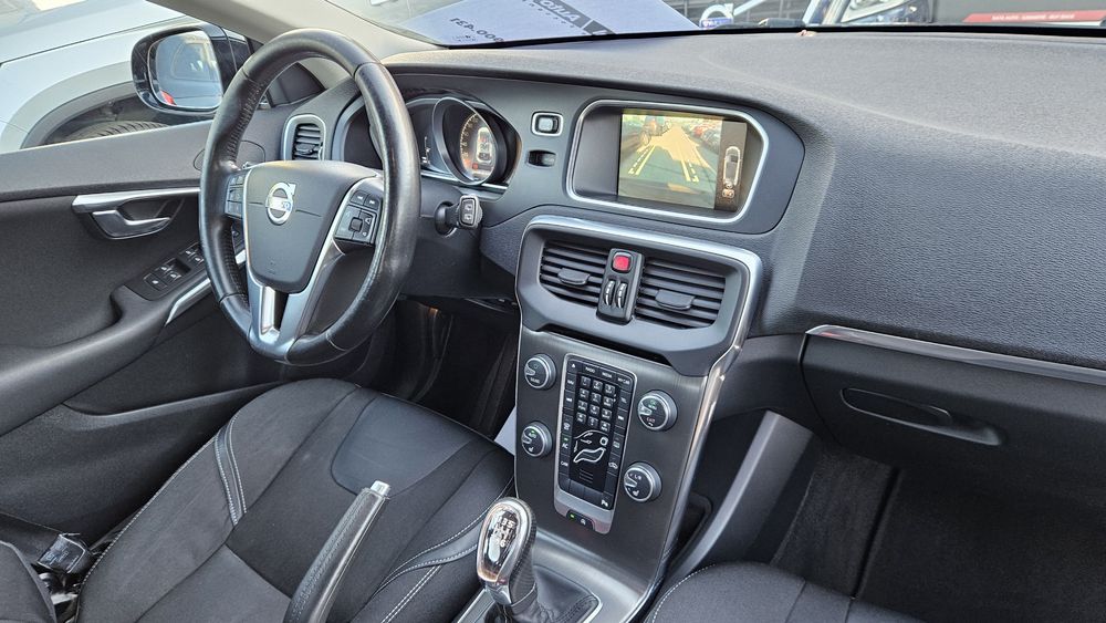 Volvo V40 1.6D 109 cp 2013  Euro 5 Bi-Xenon-Navi-Clima-Piele+Textil-Jante R17-Crom
