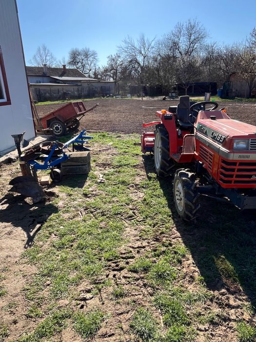 Услуги с малък трактор Kubota L1  НЕ СЕ ПРОДАВА !! СОБСТВЕН ТРАНСПОРТ