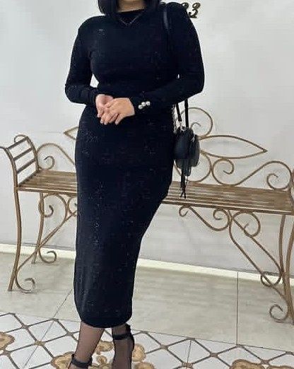 Платье черное. .