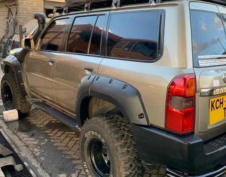 Overfendere aparatori de noroi Nissan Patrol Y61 (GU4) 2004-2009