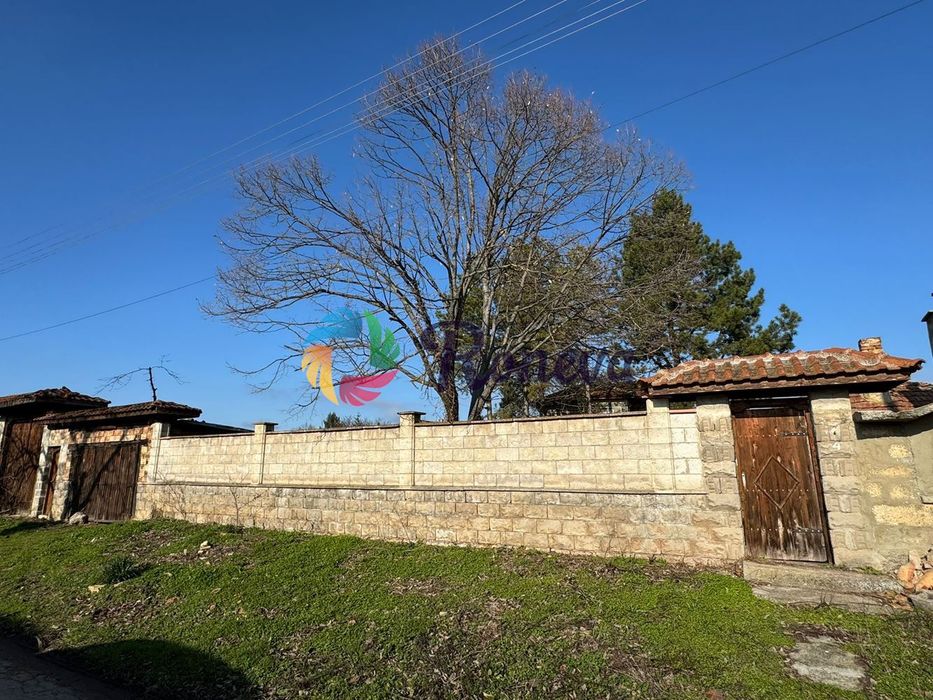 Къща в Варна, област-с.Черковна площ 250 цена 78000