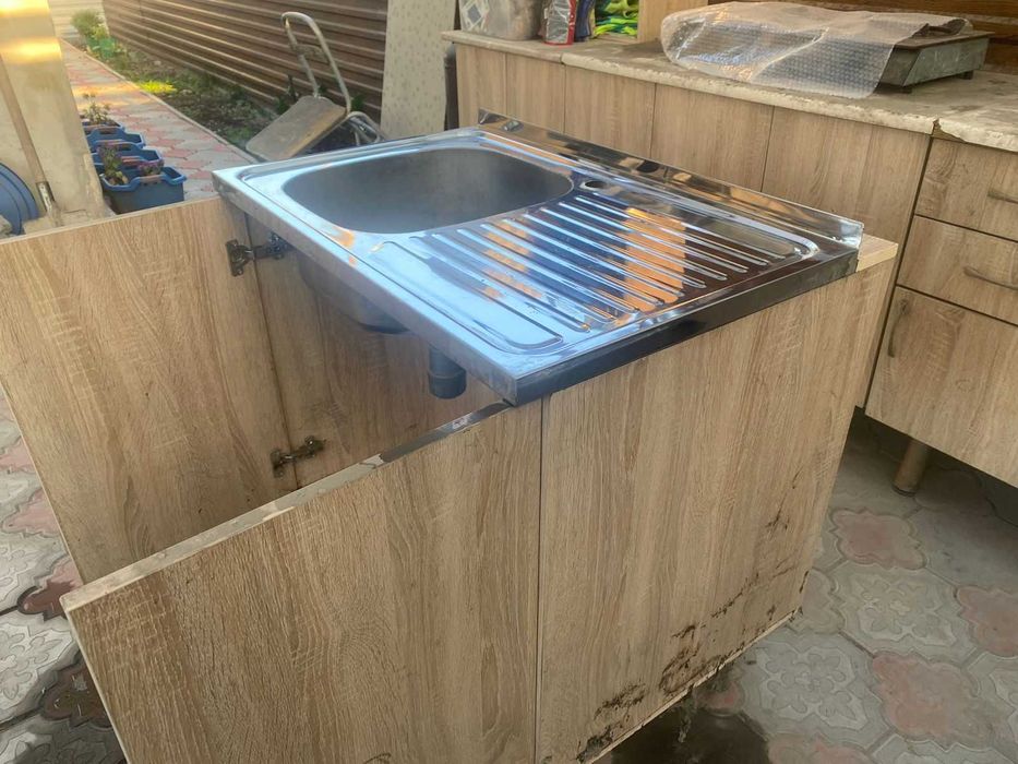 Кухонная мойка   продам
