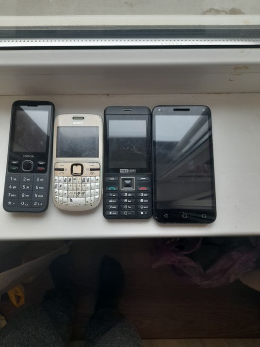 Vând telefoane vechi 200 ron