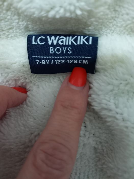 Pulover/jacheta LC Waikiki pentru 7-8 ani