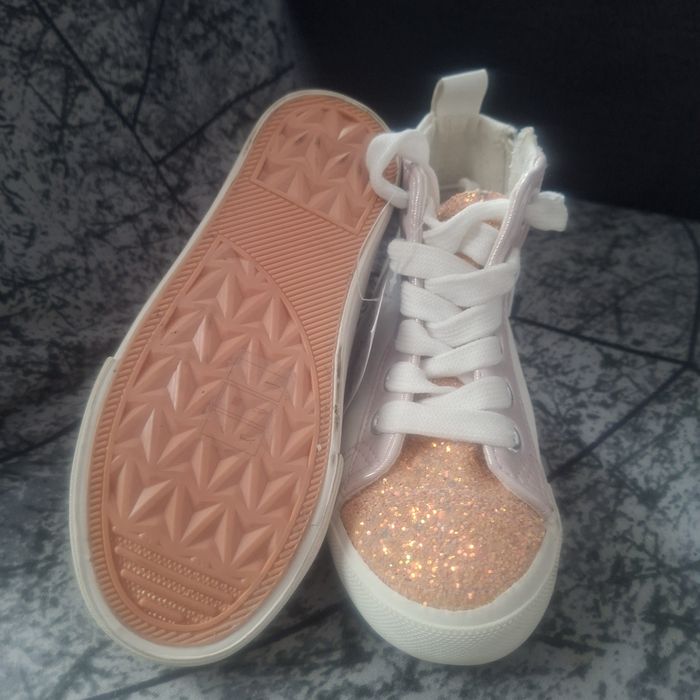 Обувки Reserved, 28 номер