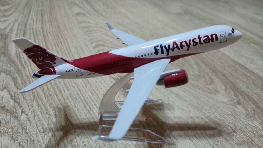 Модель самолета FlyArystan