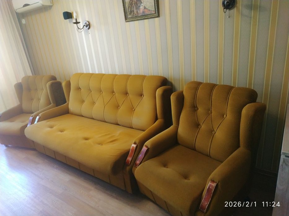 Мягкая мебель.Диван и два кресла.