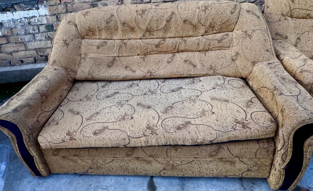 Продам Диван и 2 кресла