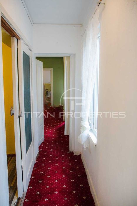 Продава се Етаж от къща в Пловдив, Център - 88 кв.м за 2023 €/кв.м - Снимка #8