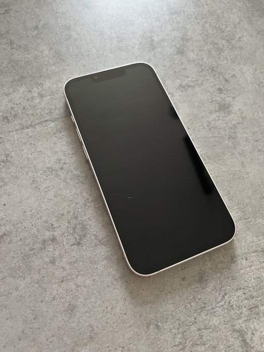 iPhone 13 (128gb) Белый