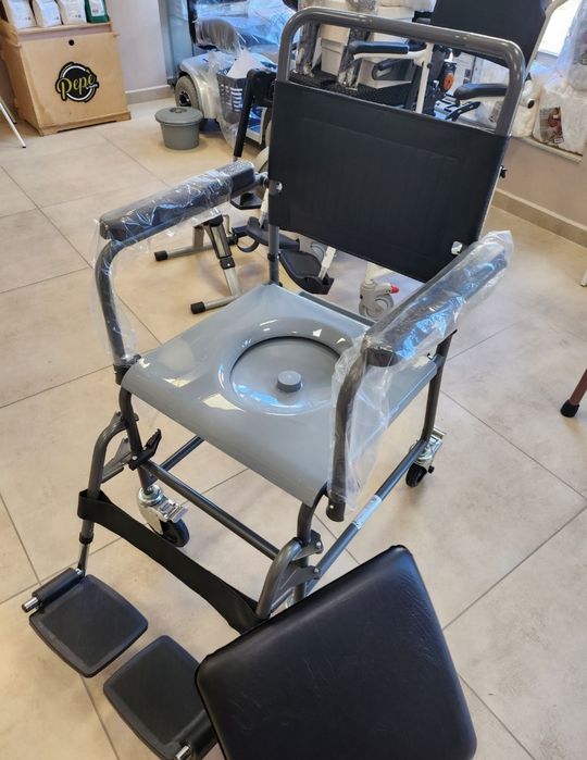 Комбиниран тоалетен стол