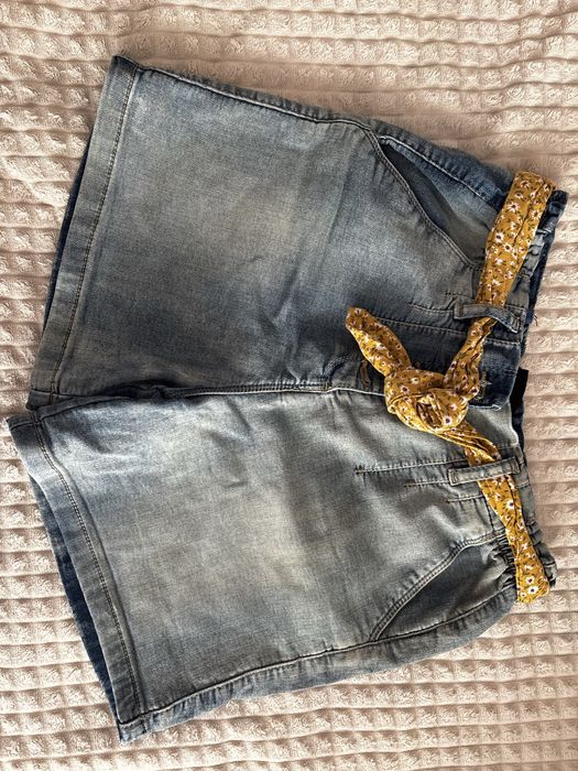 Дънкови къси панталонки LSN Denim с колан на цветя – Размер XS (12)