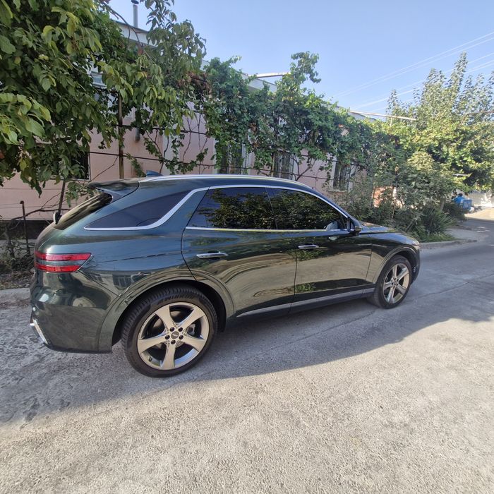 Genesis GV70 holati zor