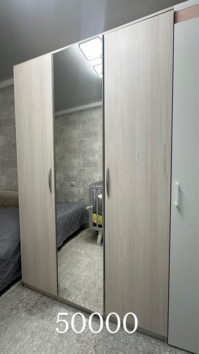 Мебель б/у шкаф комоды срочно!