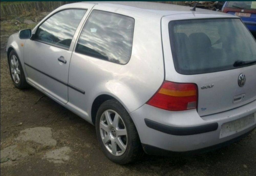 Geam stanga dreapta vw golf 4 coupe 1.9 tdi alh