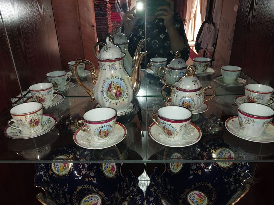 Madonna serviz chashkalari va likopchalari hamda choynaklari