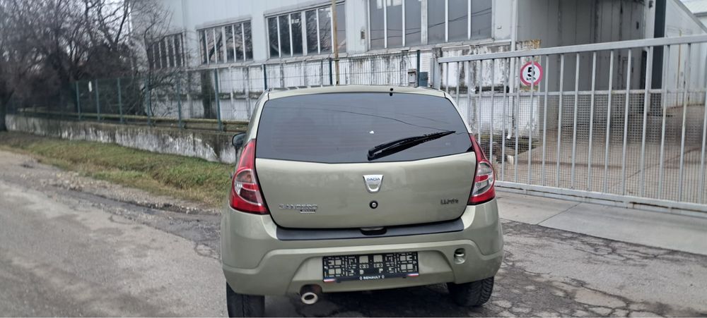 Dacia Sandero 2009 motor1.4 benzina AC ,servo,pret 2400€ negociabil