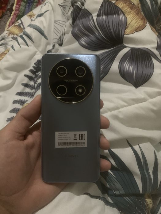 Huawei nova 13 i