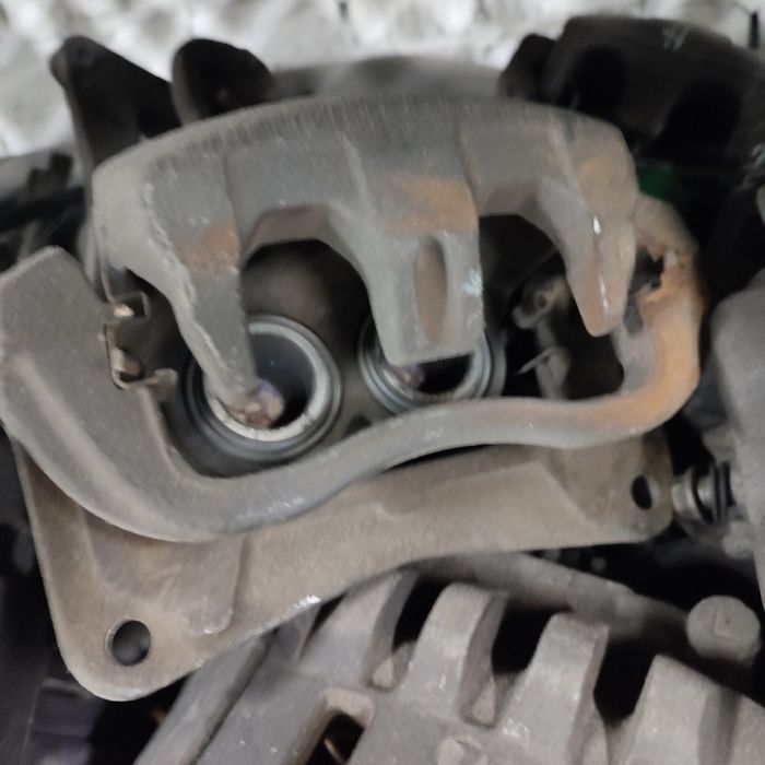 Тормозные диски, суппорта на Субару