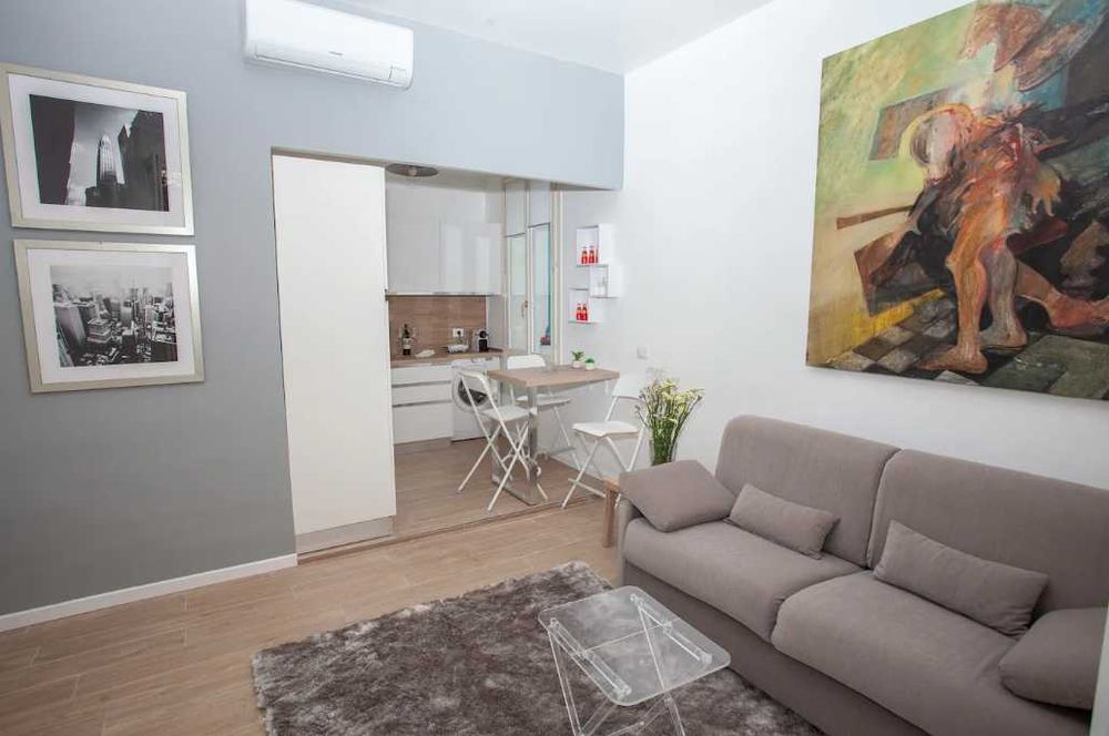 Дава се под наем Двустаен апартамент в Пловдив, Христо Смирненски - 64 кв.м за 275.4 € - Снимка #1