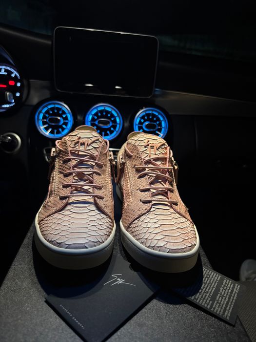 Женски обувки GIUSEPPE ZANOTTI 37