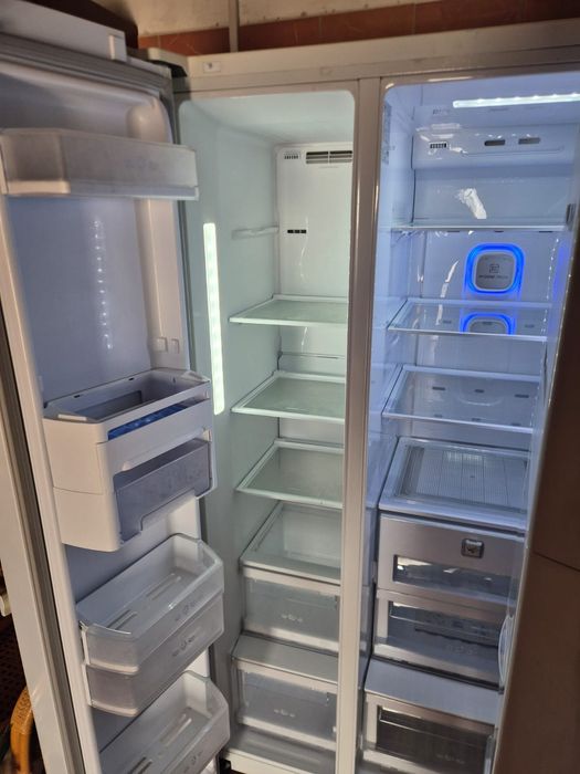 Продаю холодильник LG