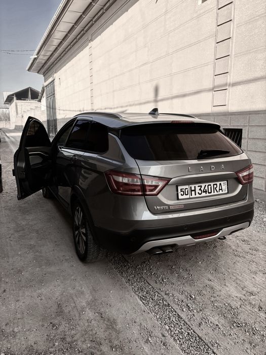 Lada vesta sw cross 1.8l robot