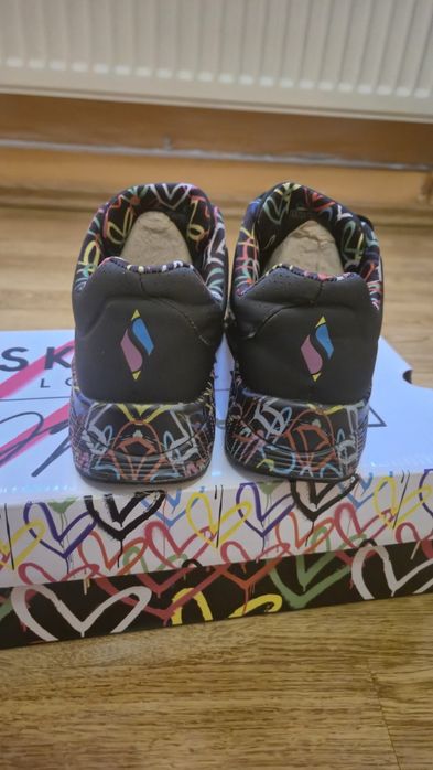 Adidasi Skechers Uno Loving Love dama