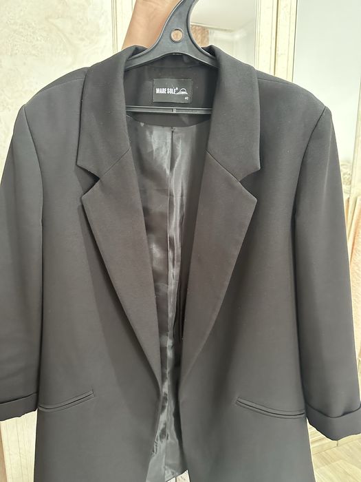 Костьюмы и брюки