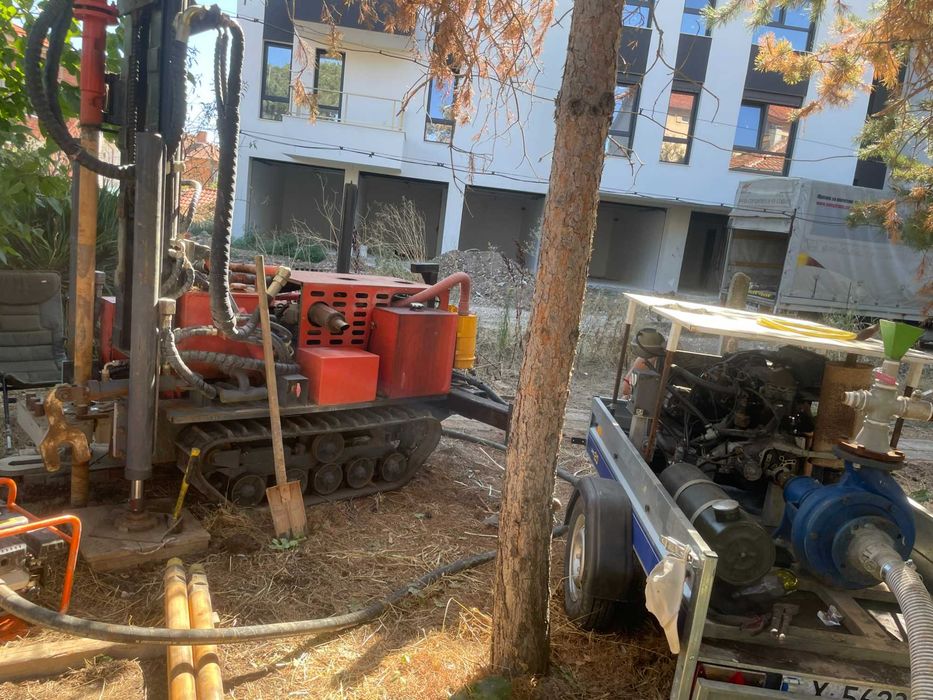 Сондажи за вода на всякакъв терен. Компактна машина и безплатен оглед