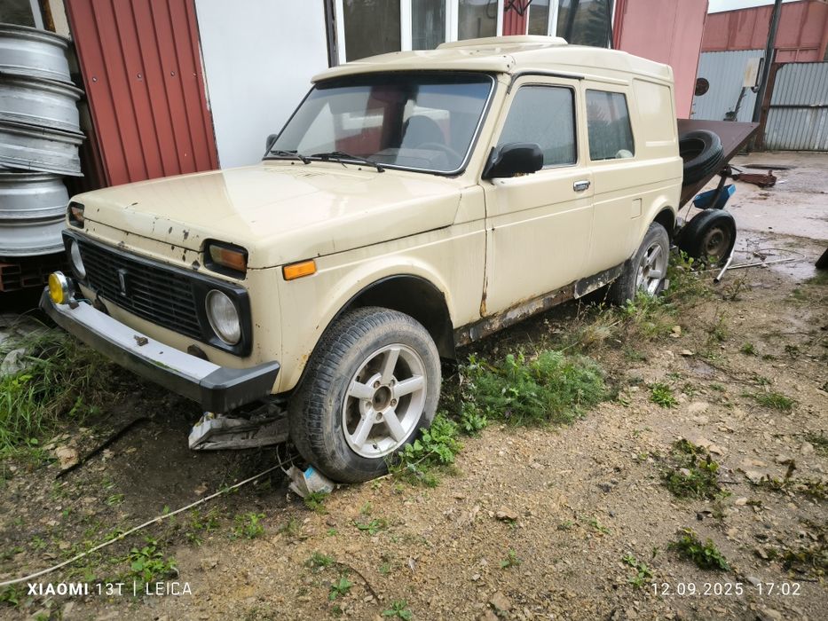 Нива   Лаура  спец машина