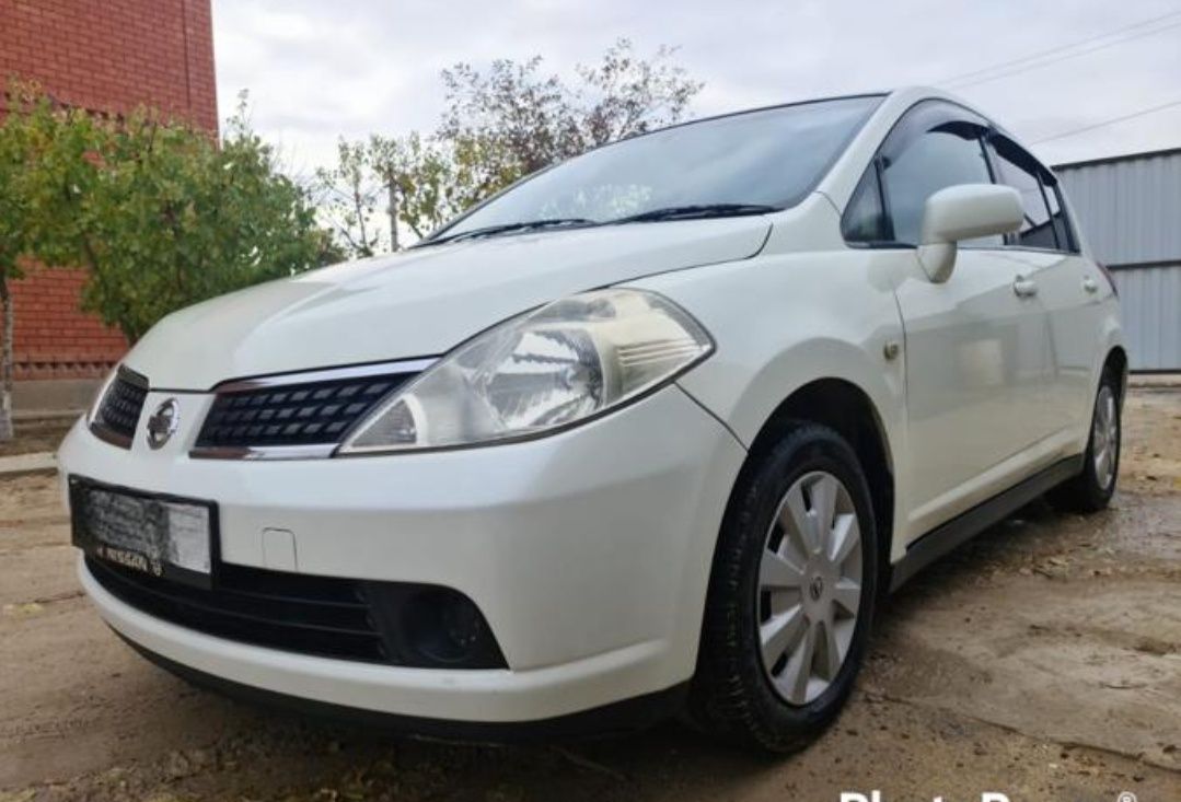 Nissan Tiida правый руль