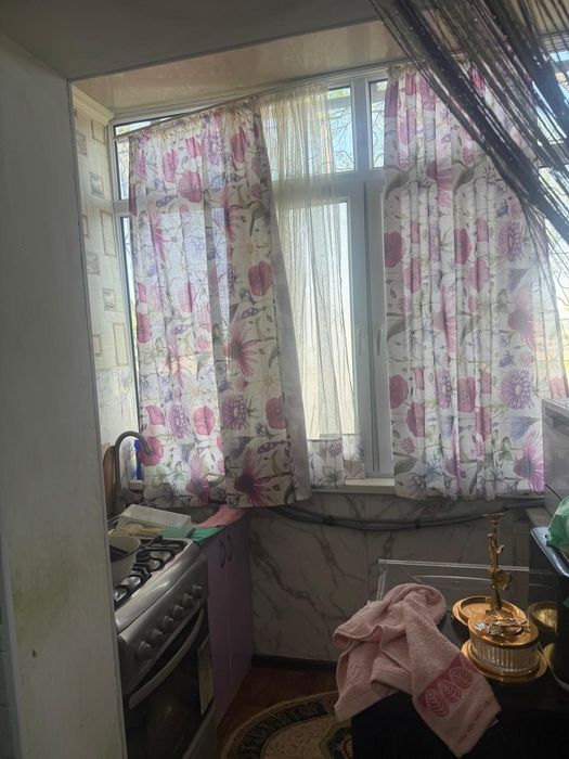 2х ком. кв.продам в 10мкр дом 10