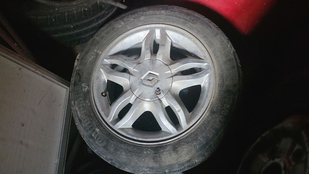 3 jante aliaj Renault clio cu anvelope de vara