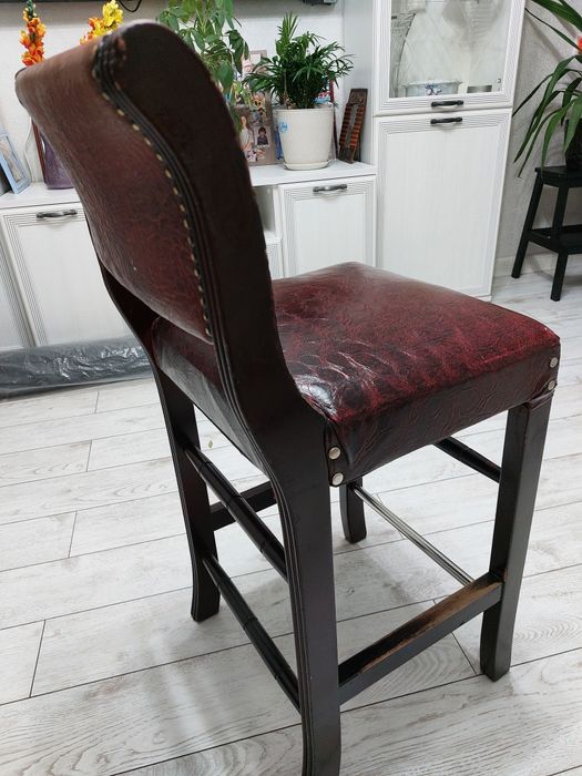 Стулья барные из дерева