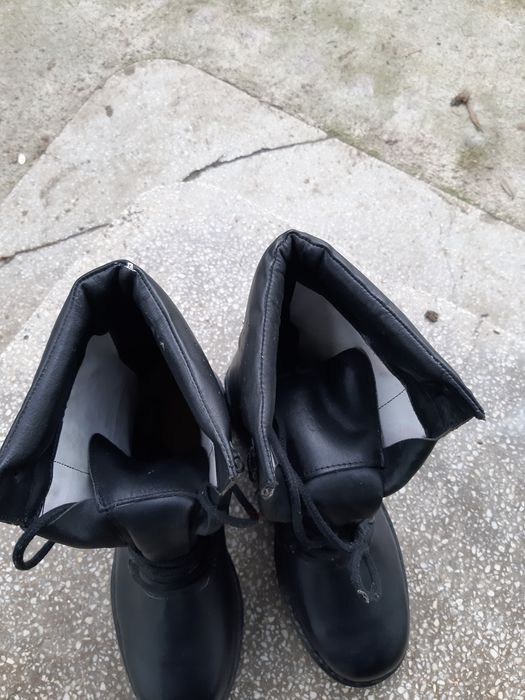 Bocanci de armata noi