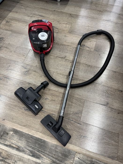 Прахосмукачка Beko VCO32801AR, 800W, без торбичка