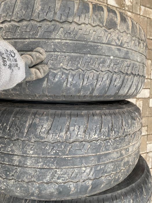 Продам срочно шины б/у не дорого
