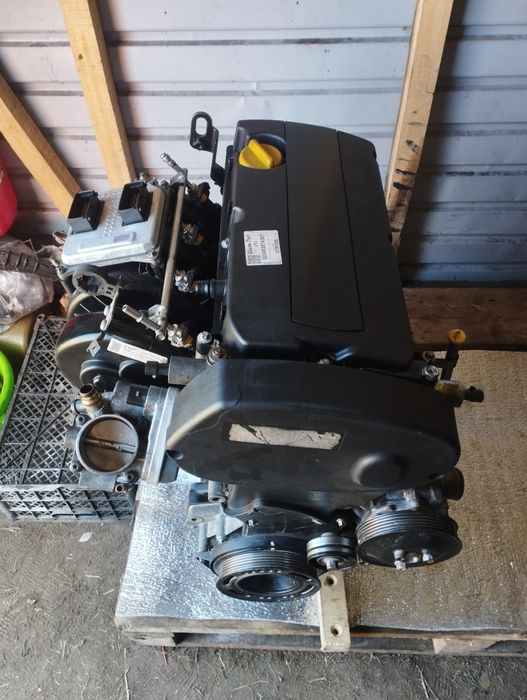 Продам двигатель Z18XER