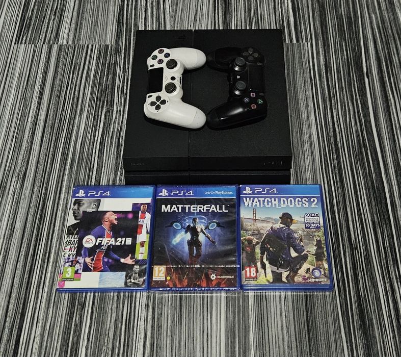 Consola  Sony ps 4+ 3 jocuri originale