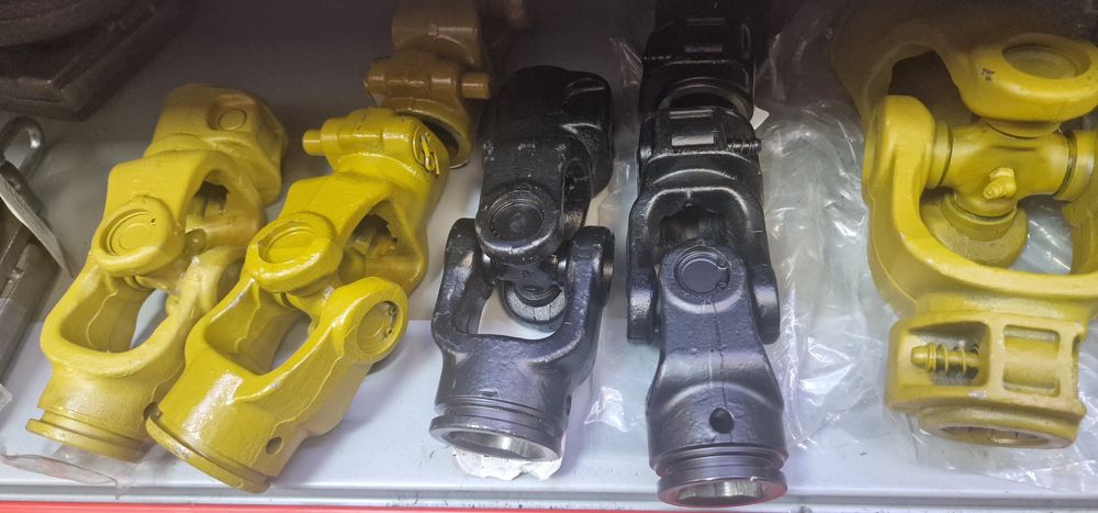 Carcasa rulment presiune tractor fiat 300 preț 350 lei avem orce piese