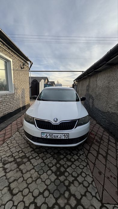 Продам шкоду рапид 2013 год