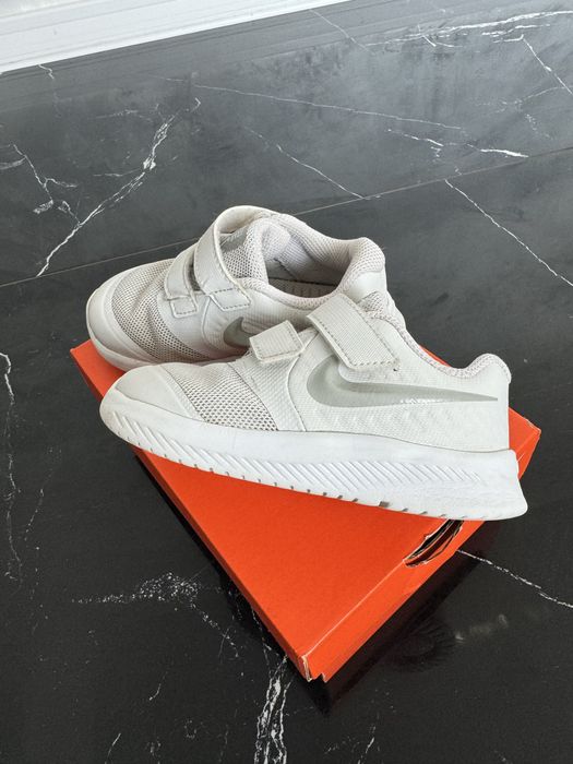 Маркови обувки номер 23,5