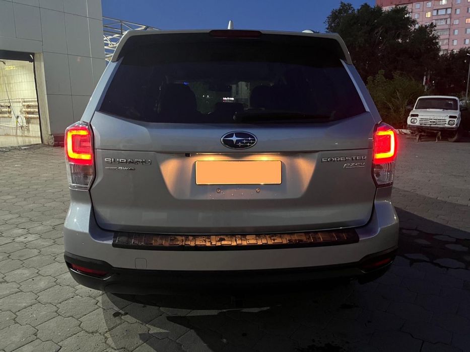 Subaru Forester SJ 2017 года