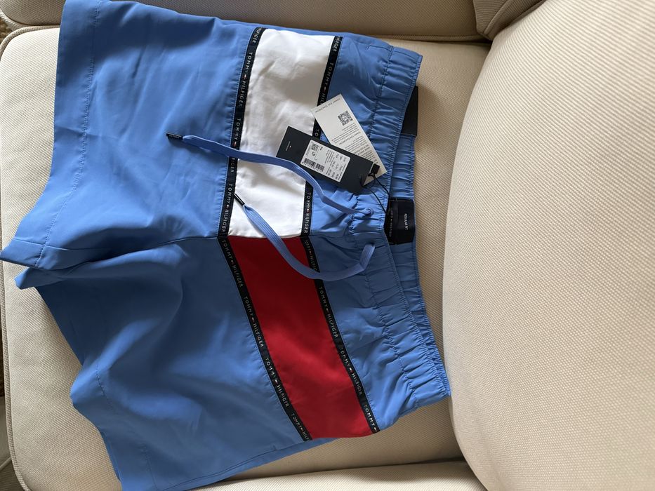 Tommy Hilfiger бански