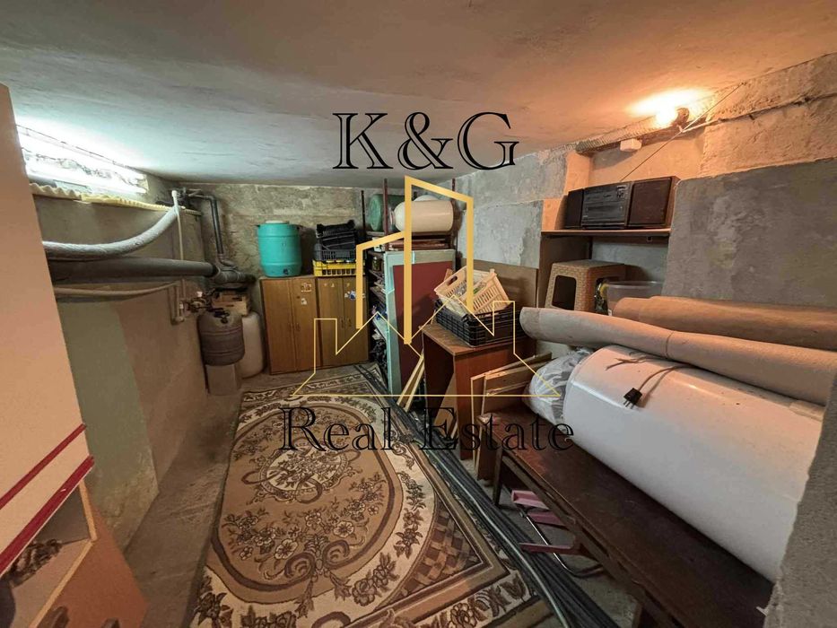 Едноетажна къща в много добро състояние