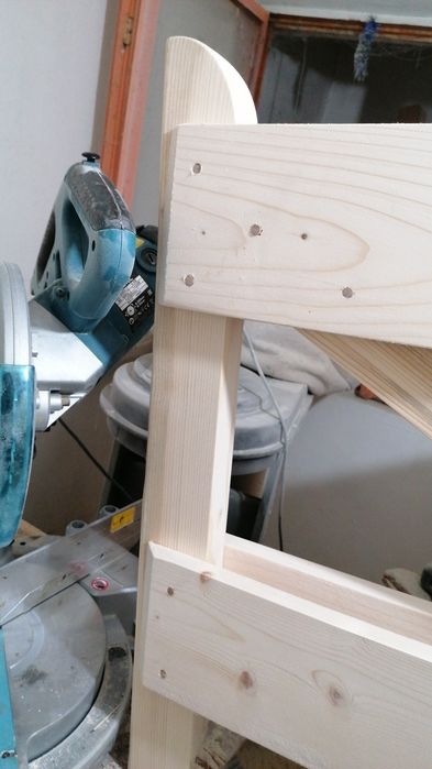 Atelier Tâmplărie Lemn – Mobilă, Uși, Foisoare, Lucrări la Comandă