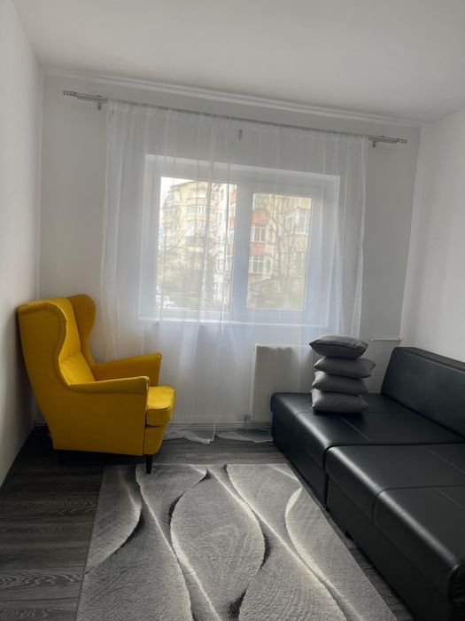 Apartament 3 camere de închiriat