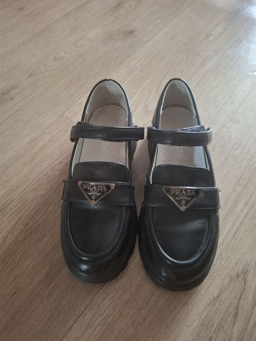 Продам туфли детские