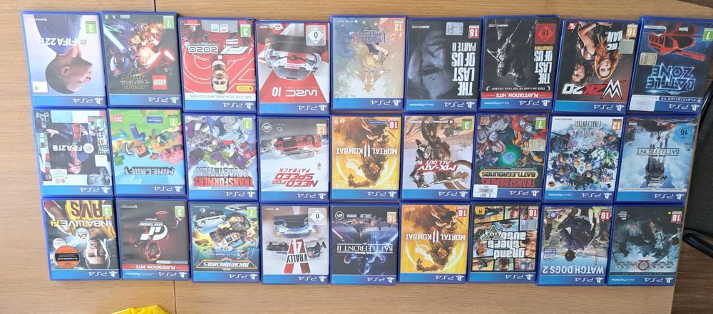 Vând  VOLAN LOGITECH PS 4, JOCURI PS 4